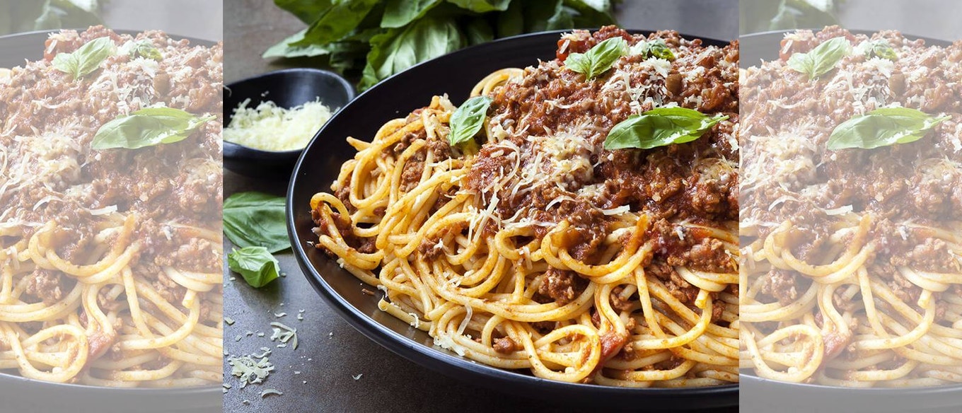 Spagettia lihakastikkeella Dolmio